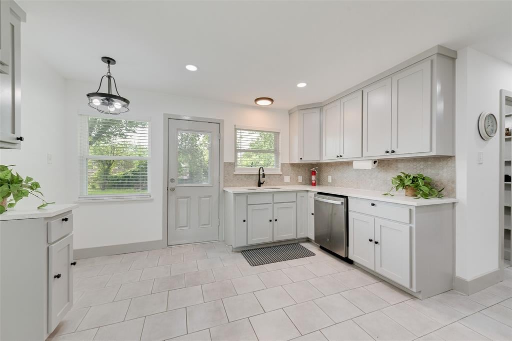 10166 San Lorenzo, Dallas, TX 75228 photo