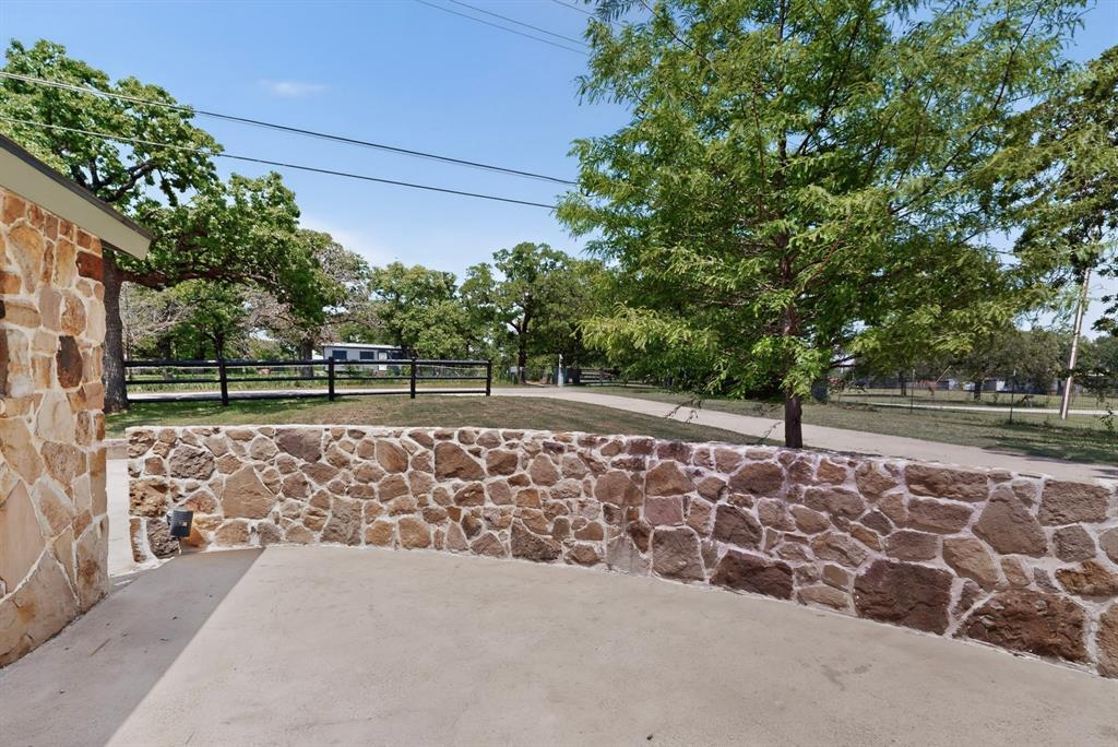 1880 Houston Rd, Burleson, TX 76028 photo