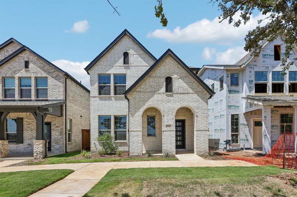 2721 Kobuk Dr, Corinth, TX 76210