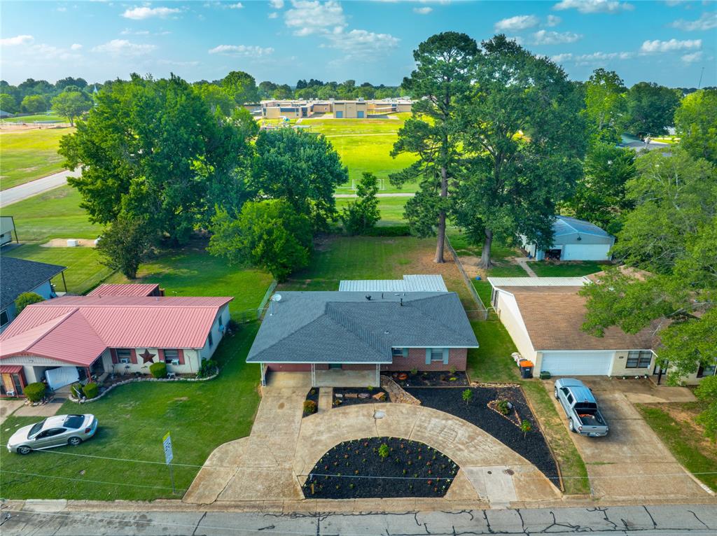 3165 E Houston St, Paris, TX 75460 photo