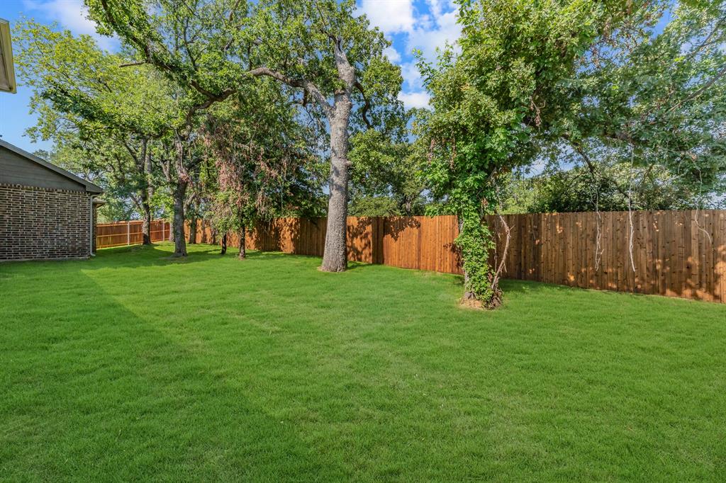 241 Gardenia Dr, Azle, TX 76020 photo