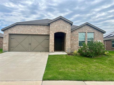 Single Family Residence in Celina TX 6413 Tudor Place.jpg