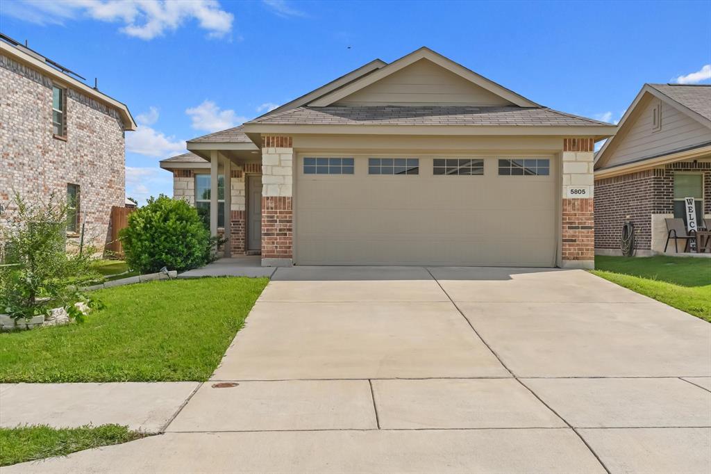 5805 Honey Creek St, Fort Worth, TX 76179
