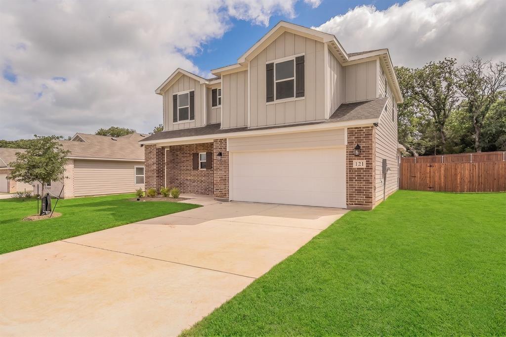 121 Kylie St, Cleburne, TX 76031