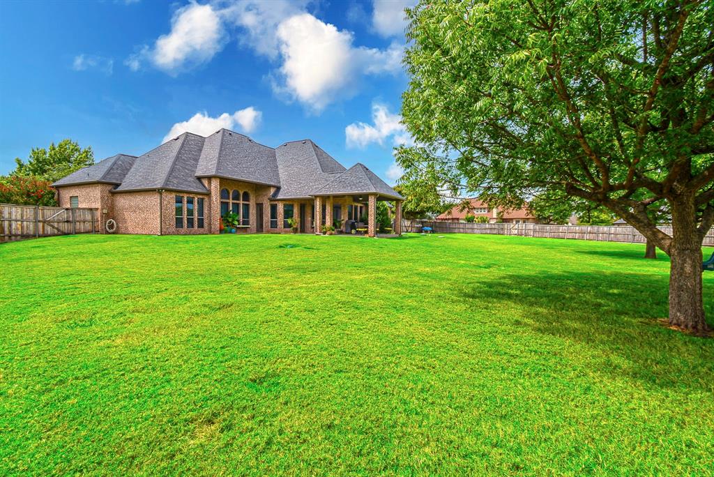 8271 Glenwick Dr, Waxahachie, TX 75167 photo