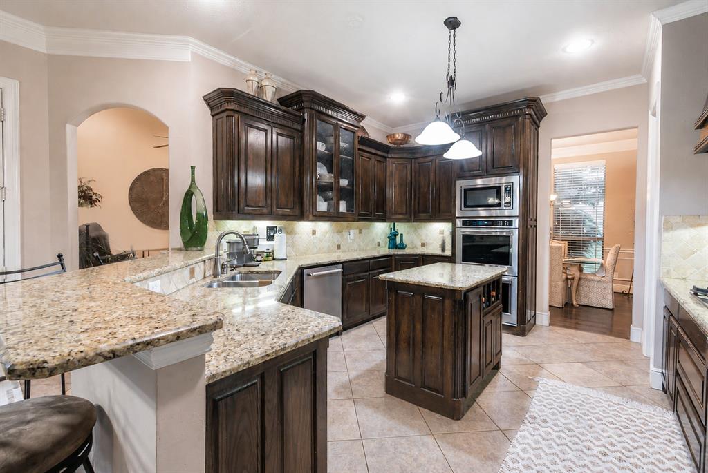 8271 Glenwick Dr, Waxahachie, TX 75167 photo