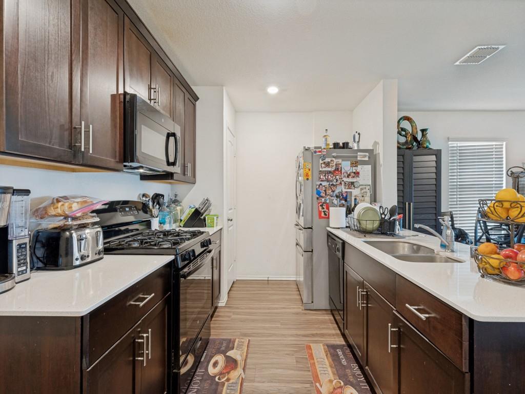 409 Falling Star Dr, Fort Worth, TX 76052 photo