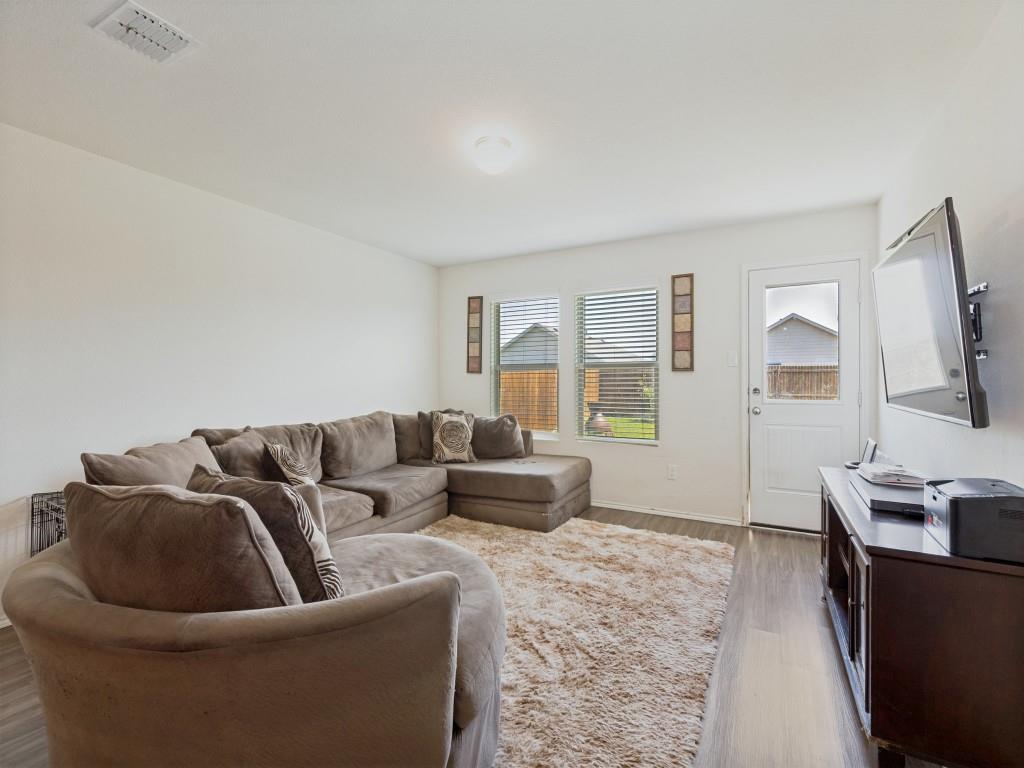 409 Falling Star Dr, Fort Worth, TX 76052 photo