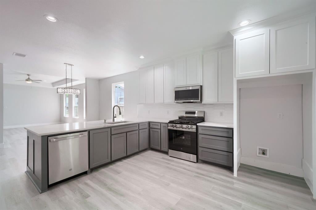 525 NW 17 St, Grand Prairie, TX 75050 photo