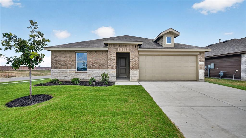 10321 Mayhew St, Fort Worth, TX 76140