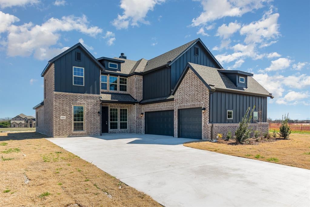 610 Crystal Lake Ln, Red Oak, TX 75154 photo