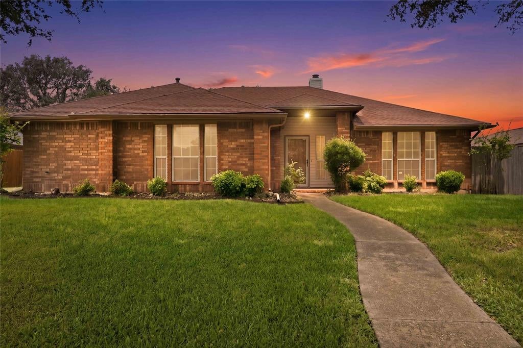 1403 Baker, Cedar Hill, TX 75104 photo