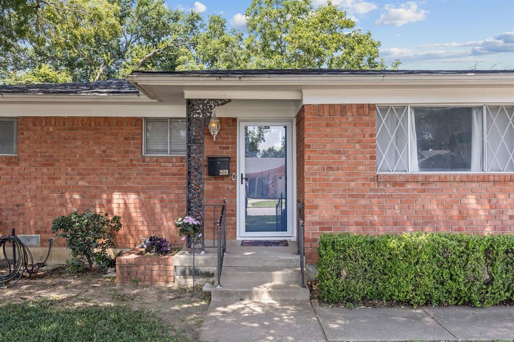 2113 David Dr, Fort Worth, TX 76111