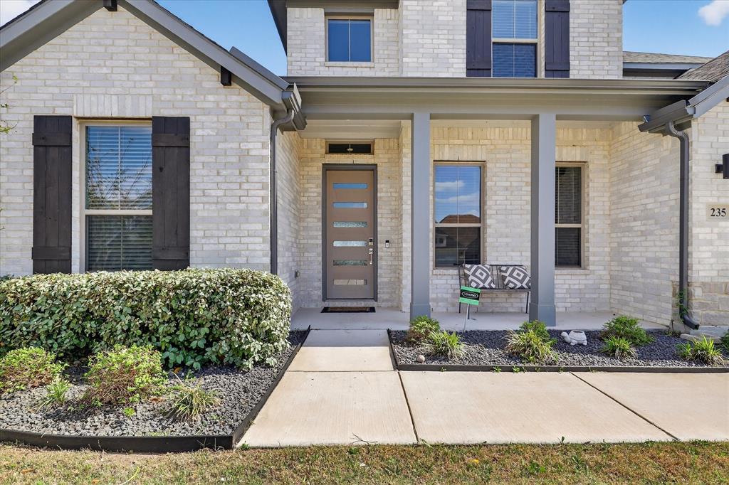 235 Half Moon Dr, Waxahachie, TX 75165 photo