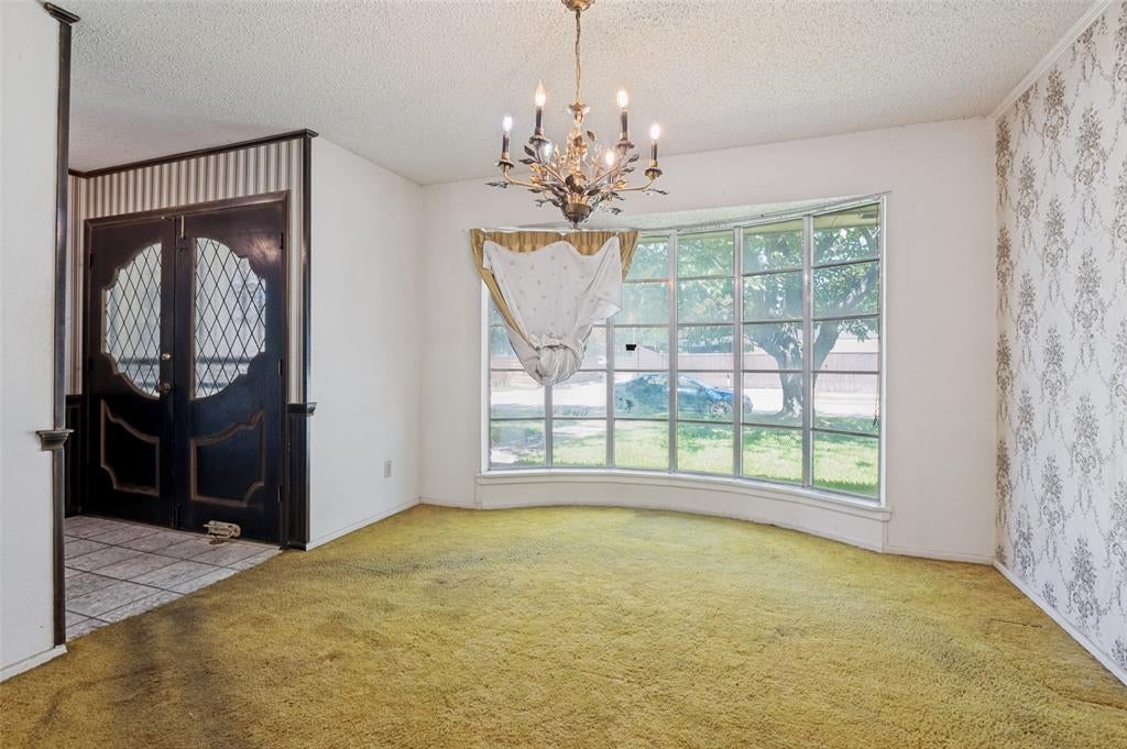 10512 Royal Chapel Dr, Dallas, TX 75229 photo