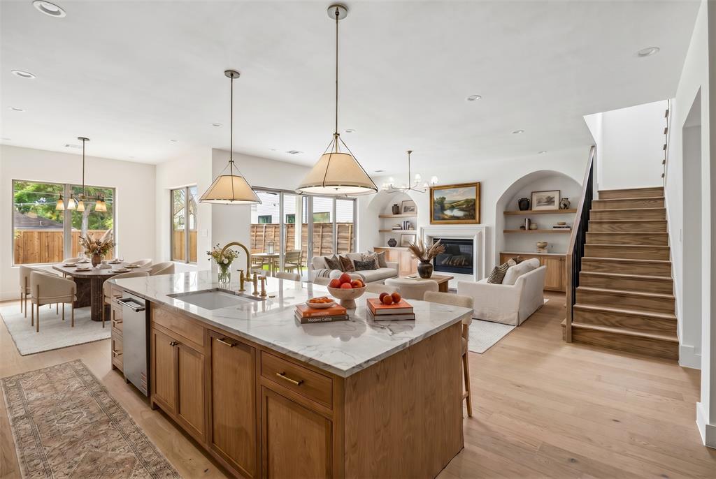 419 Cameron Ave, Dallas, TX 75223 photo