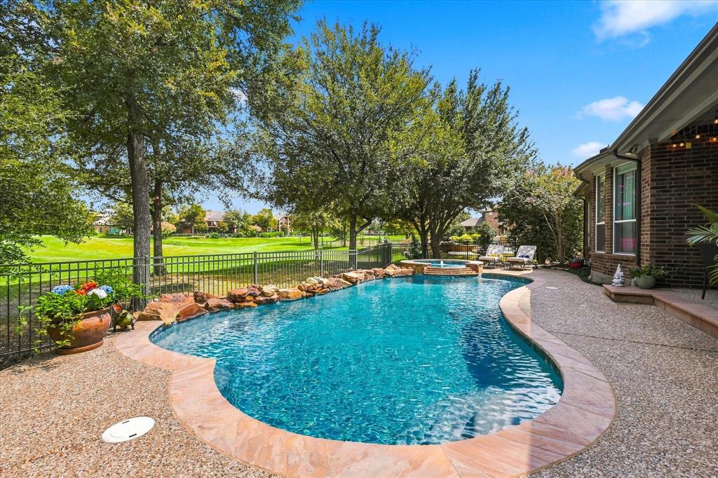 9355 Blanco Dr, Lantana, TX 76226 photo