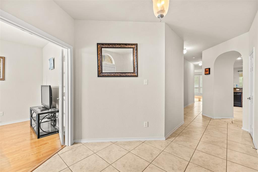 2208 Priscella Dr, Fort Worth, TX 76131 photo