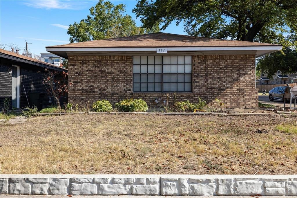 107 Ray St, Arlington, TX 76010 photo