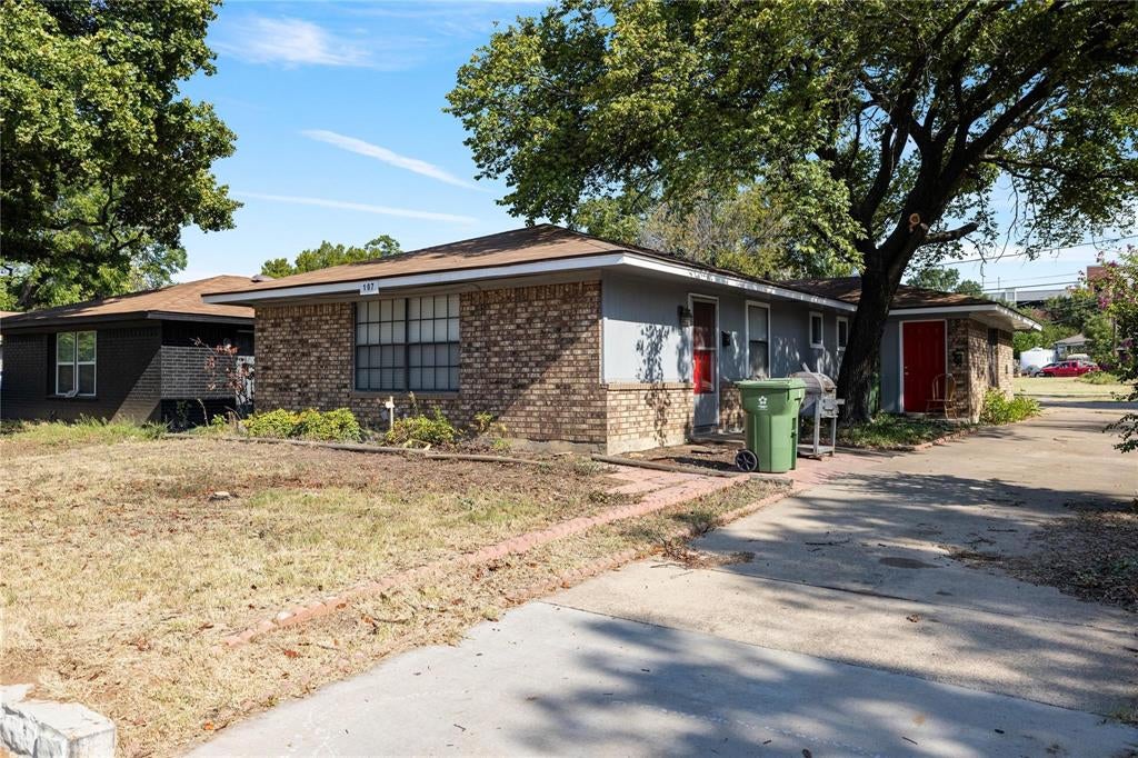 107 Ray St, Arlington, TX 76010