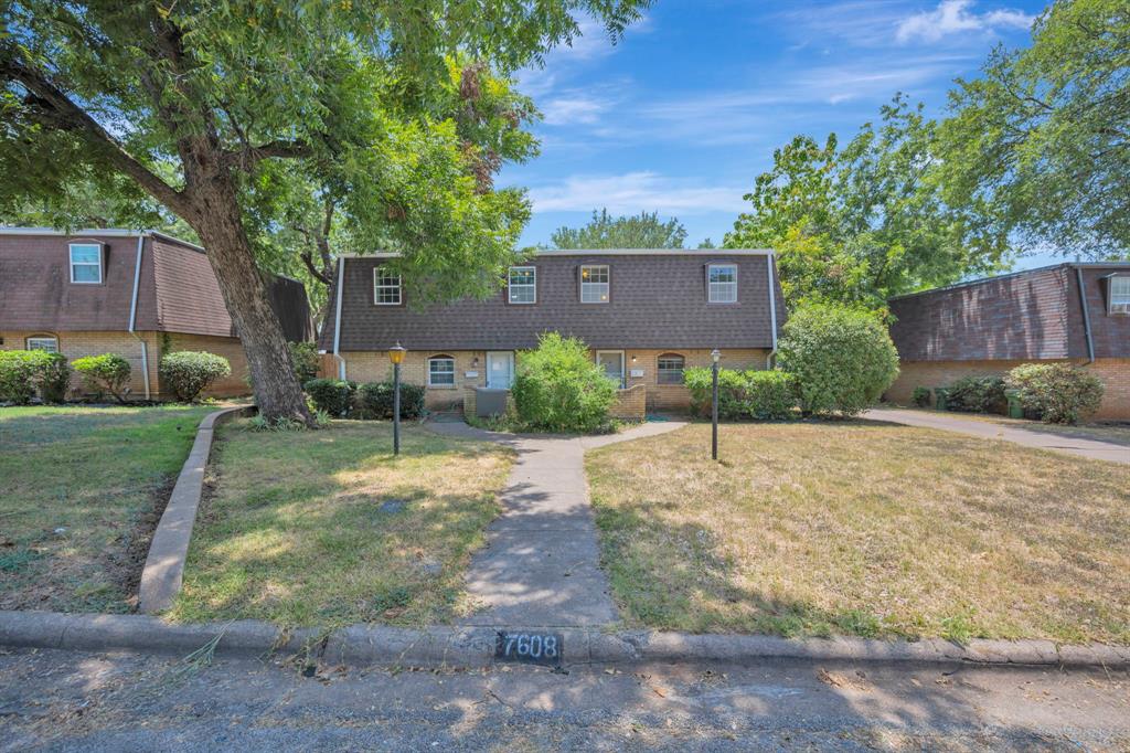7608 Bridge Ave, Richland Hills, TX 76118