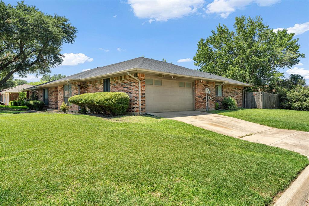 4600 Applewood Rd, Fort Worth, TX 76133 photo