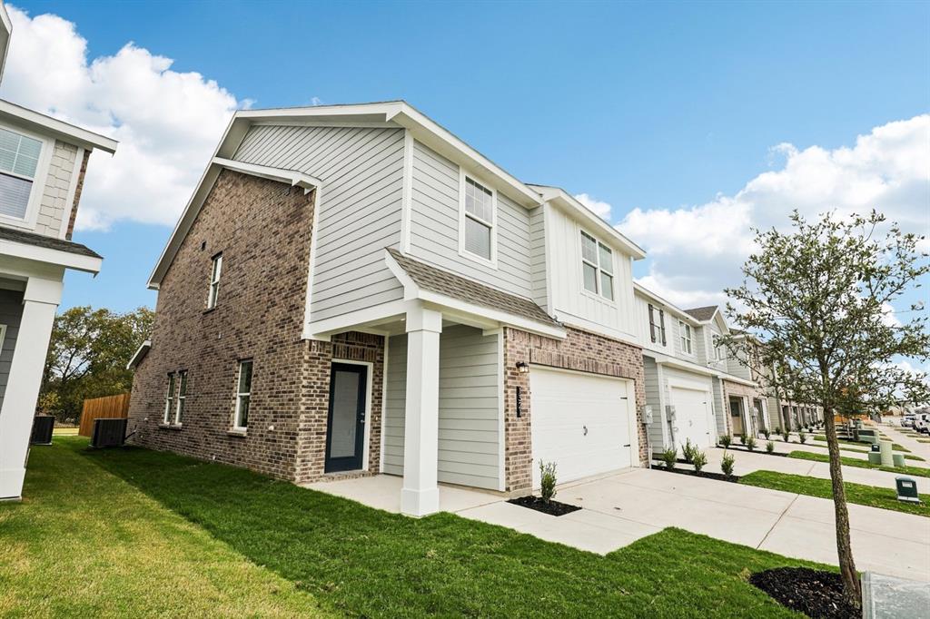 924 Penrose Dr, Cedar Hill, TX 75104 photo