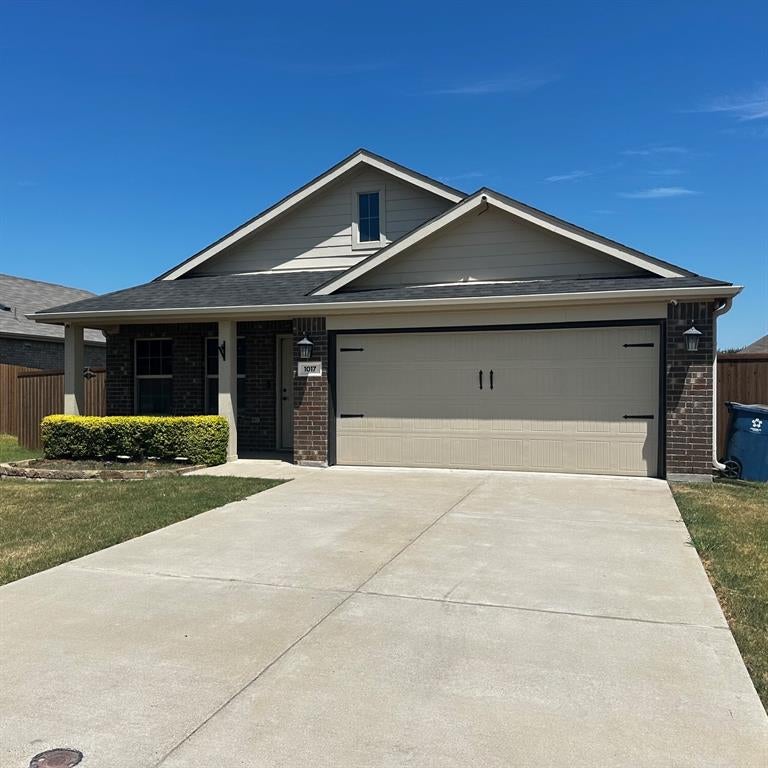 1017 Skyline Dr, Hutchins, TX 75141