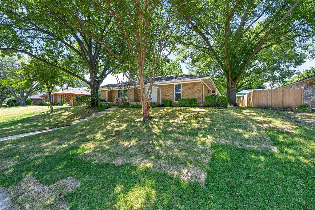 1450 Juniper Ln, Lewisville, TX 75077 photo