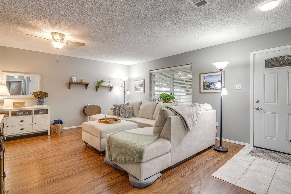 5011 Ledgestone Dr, Fort Worth, TX 76132 photo