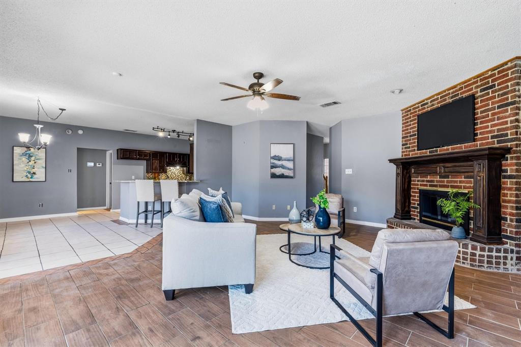 2324 Boardwalk Dr, Mesquite, TX 75181 photo