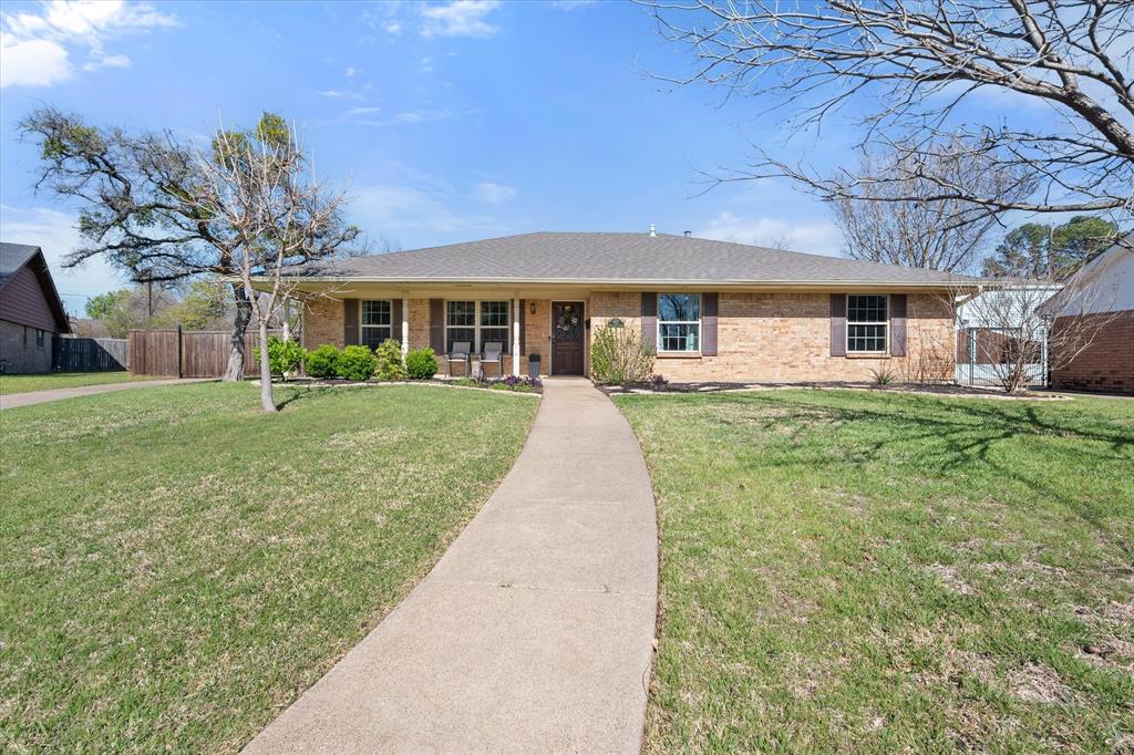 1415 Moss Rose Cir, Irving, TX 75061