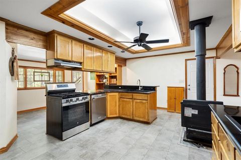 Single Family Residence in Argyle TX 1933 E Hickory Hill Road 15.jpg