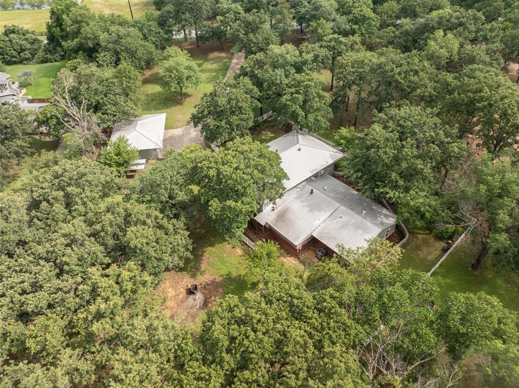 Single Family Residence in Argyle TX 1933 E Hickory Hill Road 38.jpg