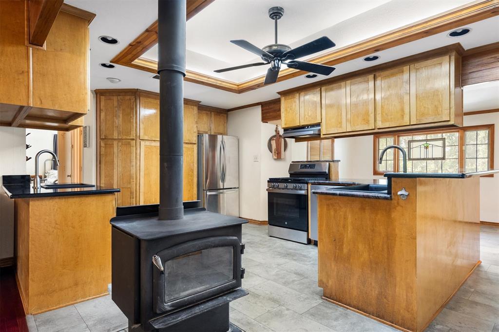 Single Family Residence in Argyle TX 1933 E Hickory Hill Road 13.jpg
