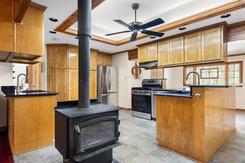 Single Family Residence in Argyle TX 1933 E Hickory Hill Road 13.jpg