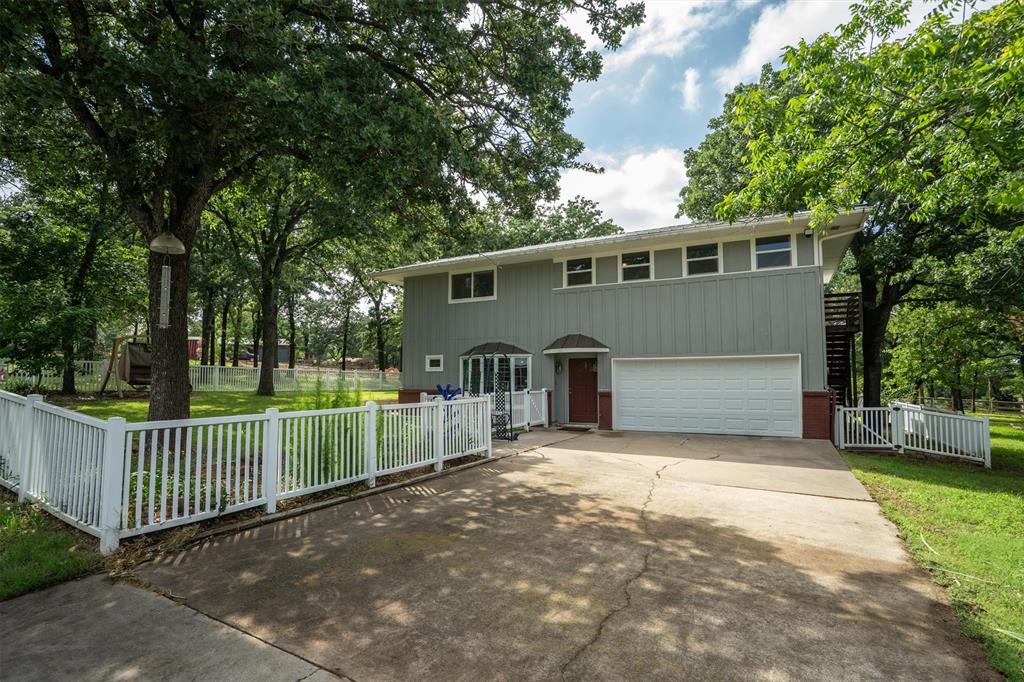 Single Family Residence in Argyle TX 1933 E Hickory Hill Road 2.jpg