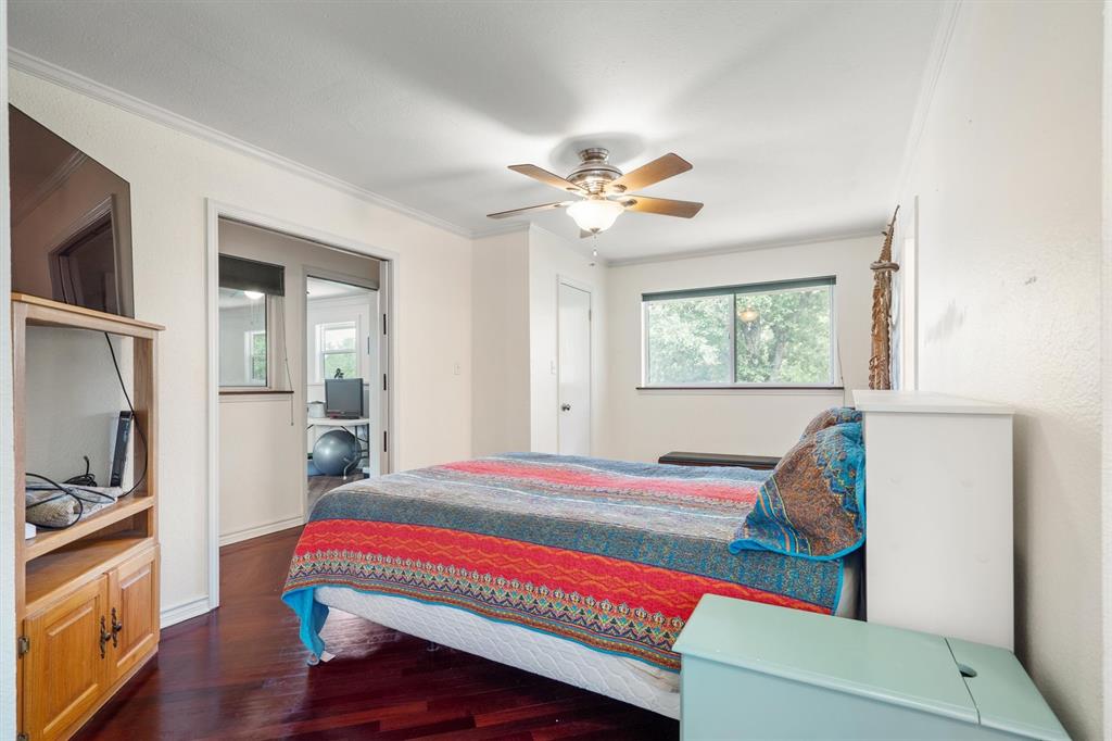 Single Family Residence in Argyle TX 1933 E Hickory Hill Road 28.jpg