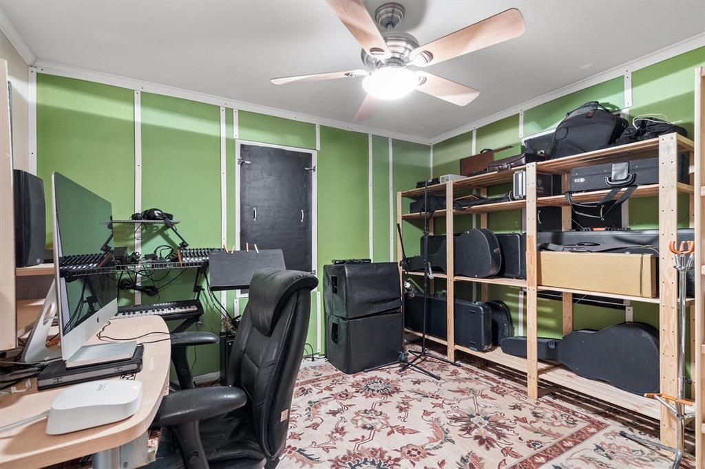 Single Family Residence in Argyle TX 1933 E Hickory Hill Road 25.jpg