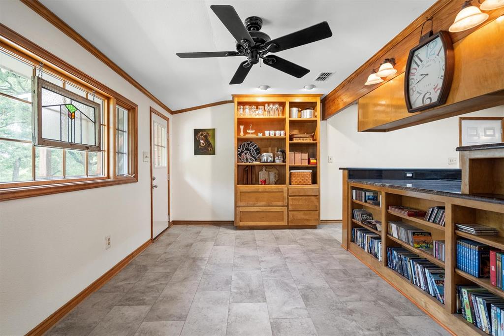 Single Family Residence in Argyle TX 1933 E Hickory Hill Road 20.jpg