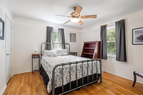 Single Family Residence in Argyle TX 1933 E Hickory Hill Road 22.jpg