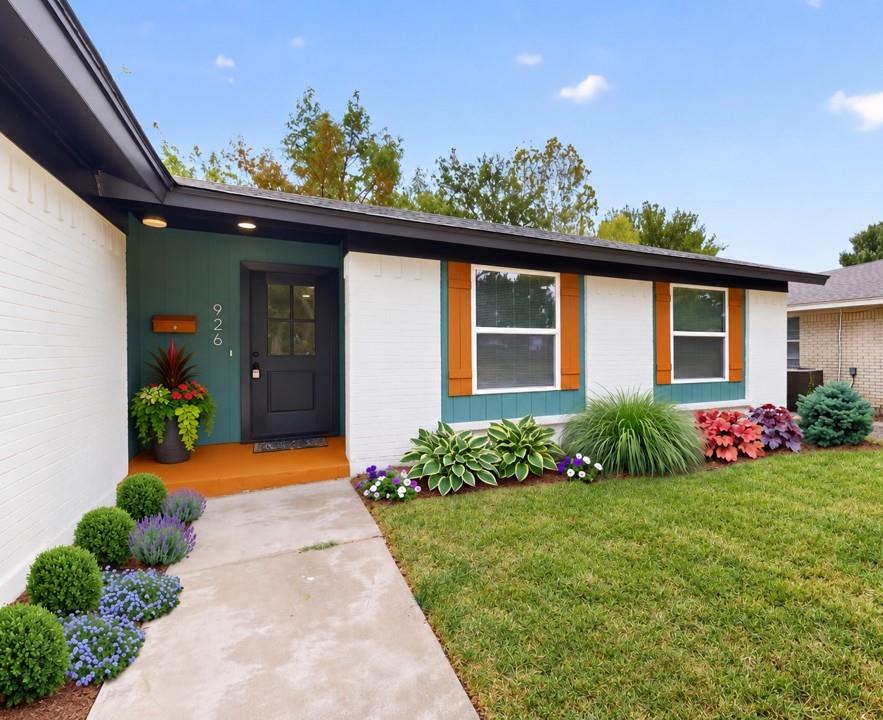 926 3 St, Grand Prairie, TX 75051