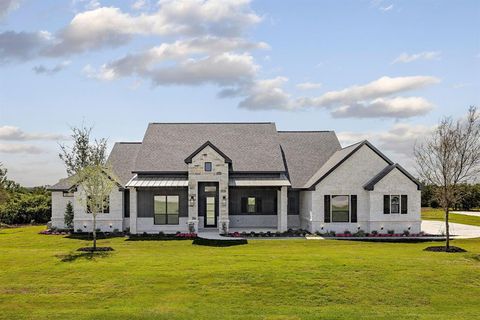 Single Family Residence in Weatherford TX 737 Burr Oak Lane.jpg