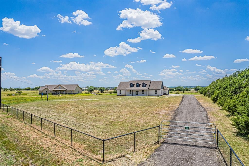 140 Alamo Rd, Weatherford, TX 76088