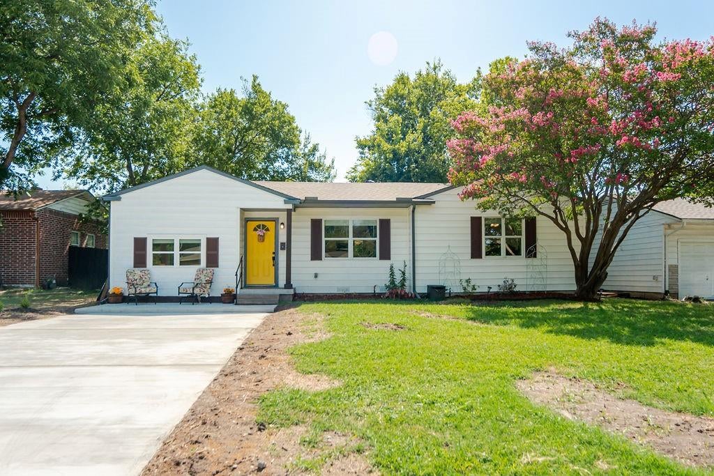 2705 Brockbank Dr, Irving, TX 75062