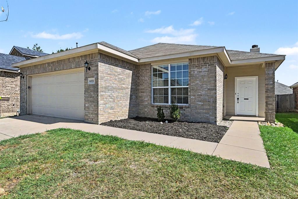 6321 Ferncreek Ln, Fort Worth, TX 76179 photo
