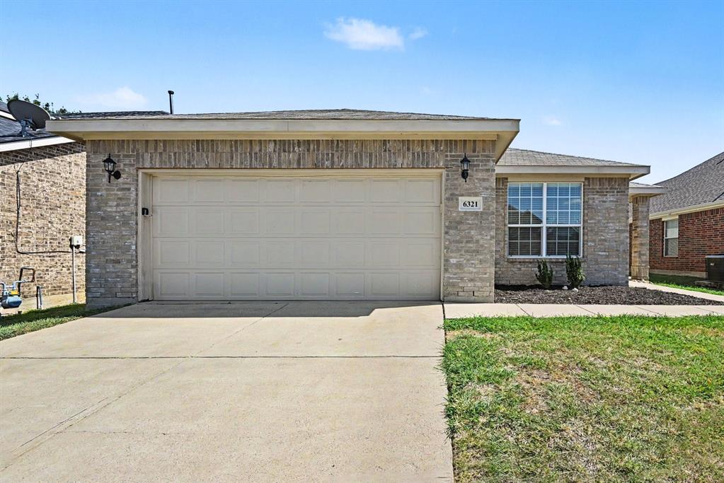 6321 Ferncreek Ln, Fort Worth, TX 76179