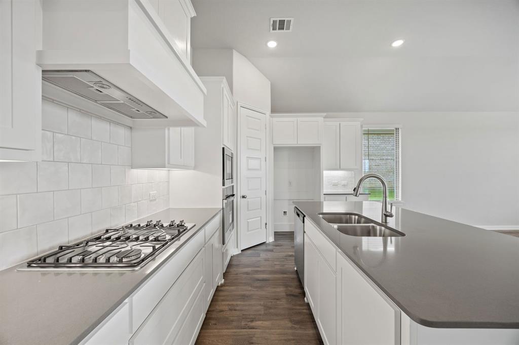 1502 Red Clover Ave, Van Alstyne, TX 75495 photo