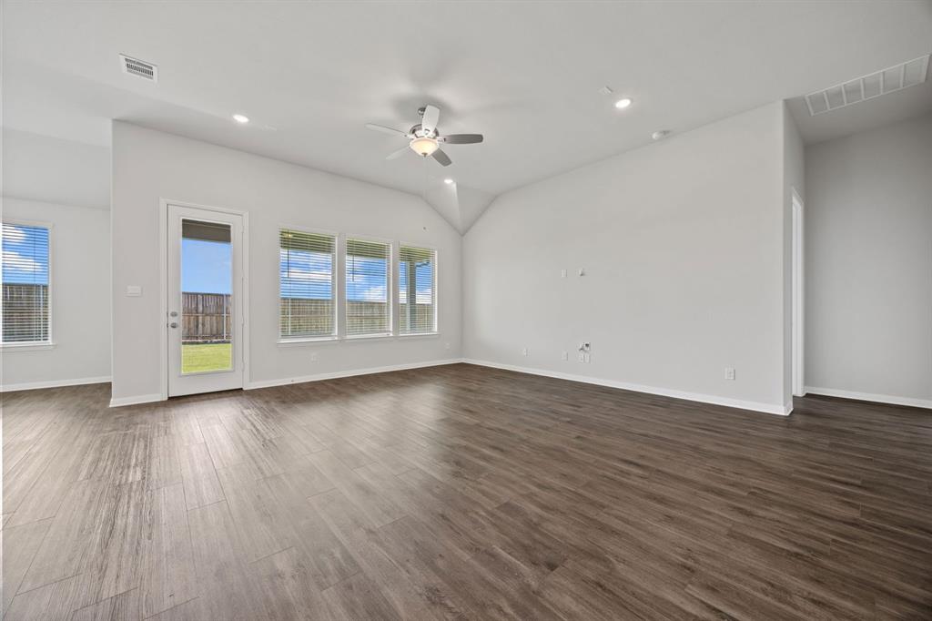 1502 Red Clover Ave, Van Alstyne, TX 75495 photo