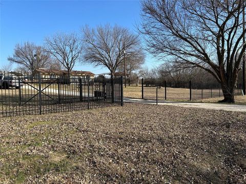 Single Family Residence in Poolville TX 6306 Zion Hill Road.jpg